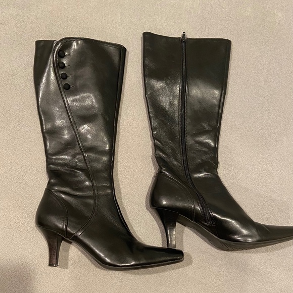 Liz Claiborne Shoes - Liz Claiborne Black Knee-High Boots, Size 9, 3” Heel